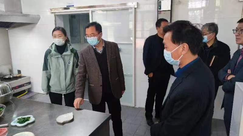 市卫健委调研托育服务机构